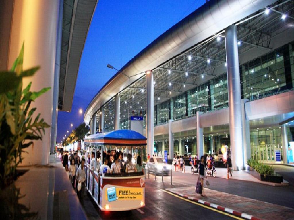 Impact Muang Thong Thani Service Condominium Bangkok Exterior photo
